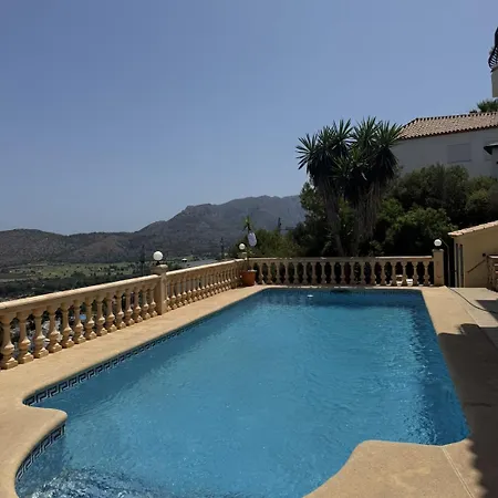 Estrellas Villa